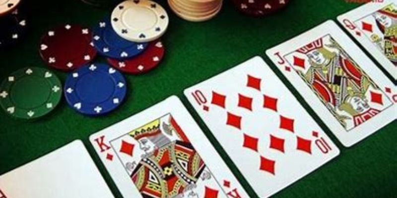 Sảnh casino có vô vàn trò chơi bài hấp dẫn